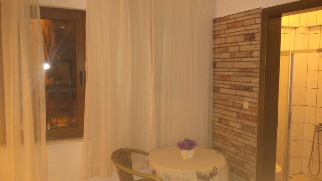 Adali Guest House Bozcaada Exterior foto